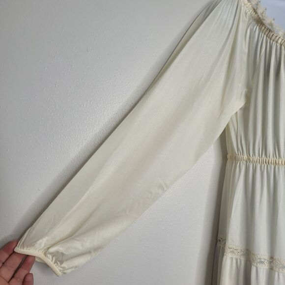 Vintage cream 70s crochet maxi long sleeve castlecore cottage sleep dress Small - Picture 3 of 10